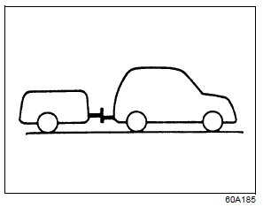 Suzuki Ignis. Fahren mit Anhänge